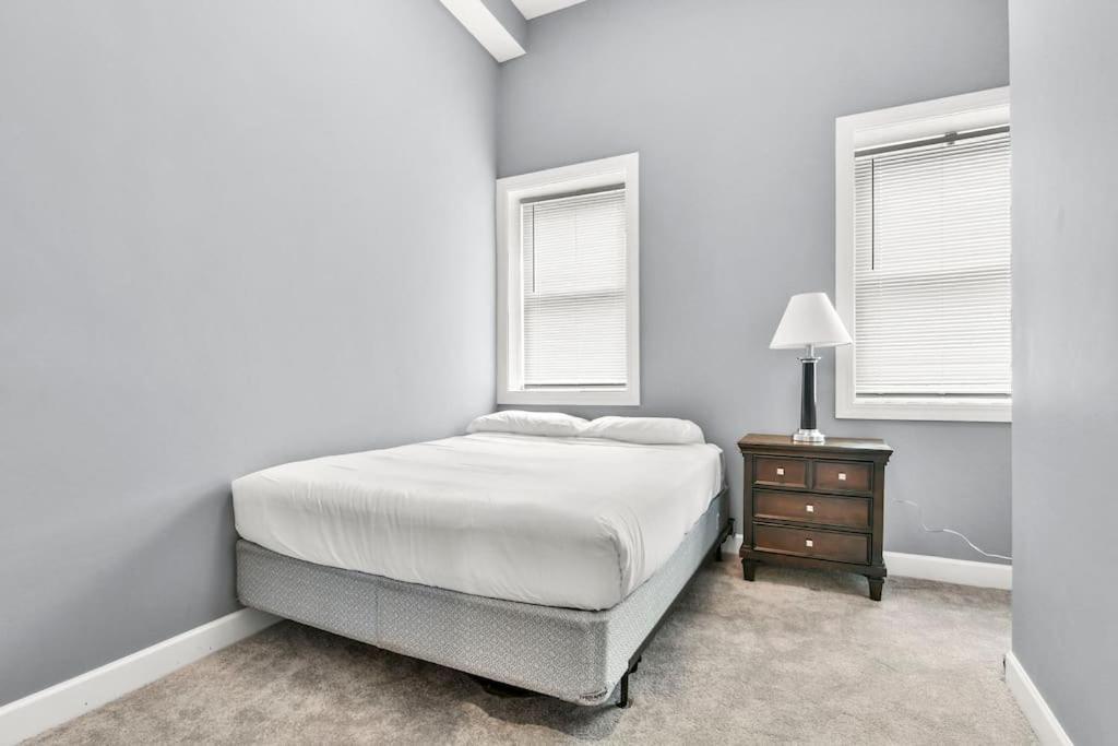 Lovely 2-Bedroom Unit In Springfriend Springfield Exterior photo