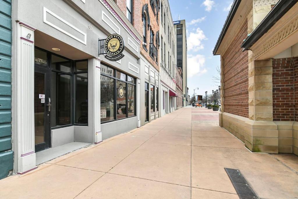 Lovely 2-Bedroom Unit In Springfriend Springfield Exterior photo